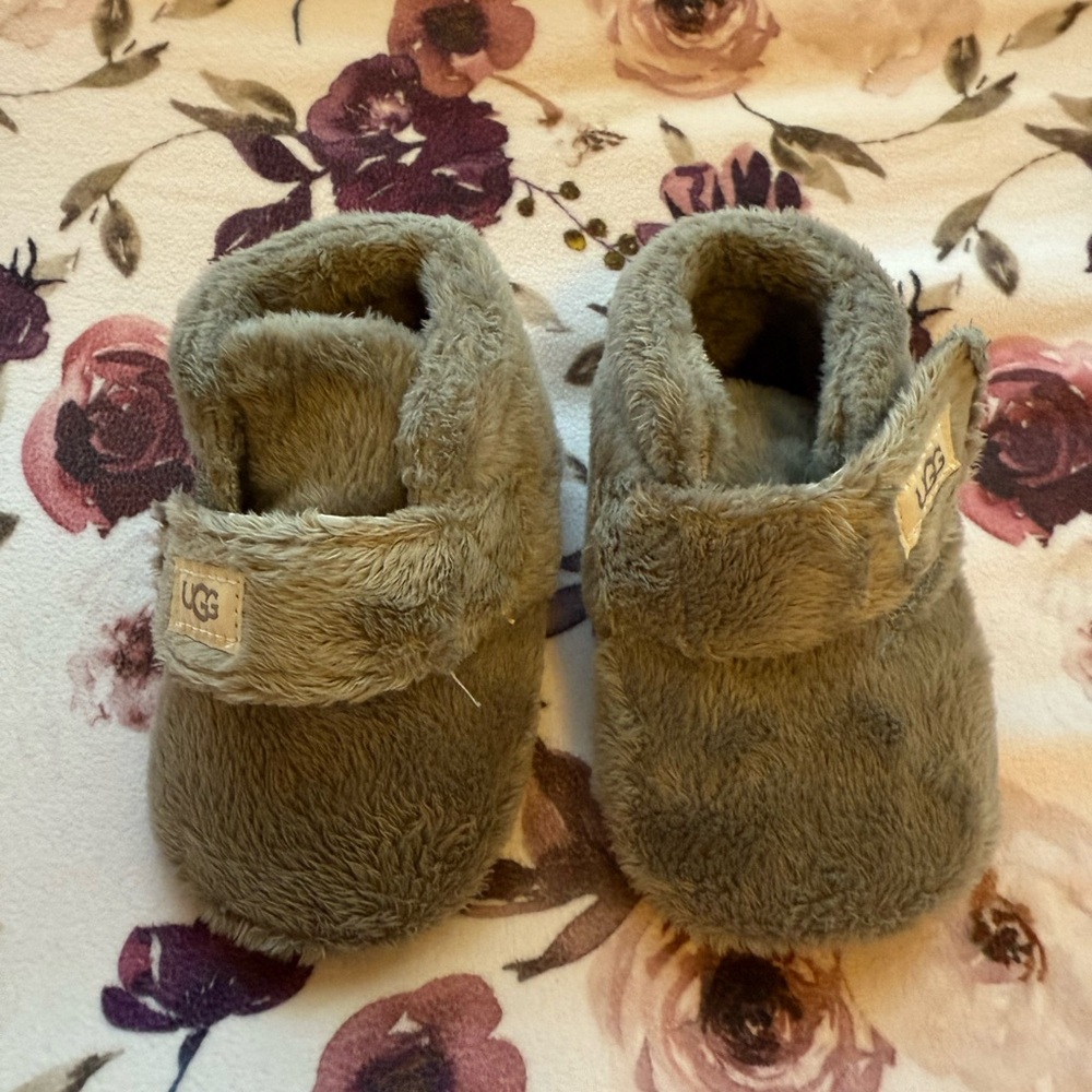 UGG Kids' Cozy Gray Slippers